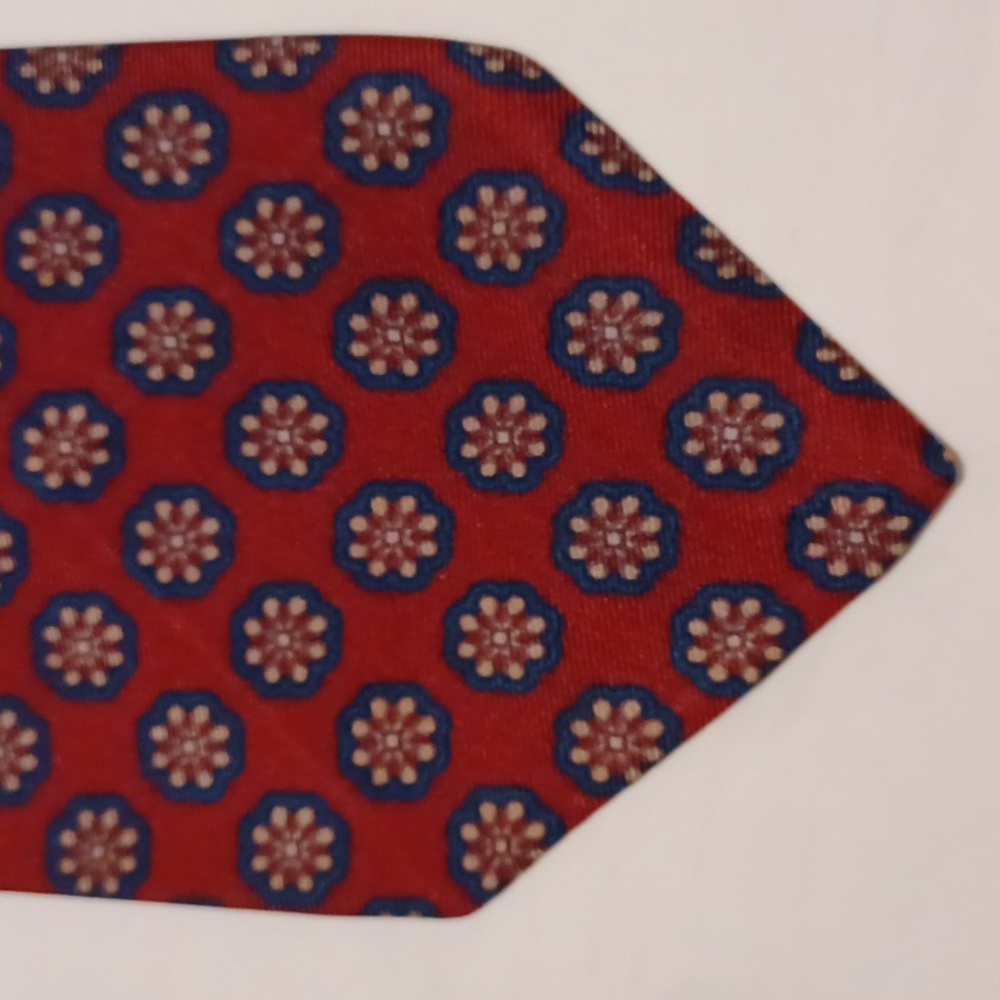 The Men's Store of Bloomingdale's  Collection 100% Silk Tie